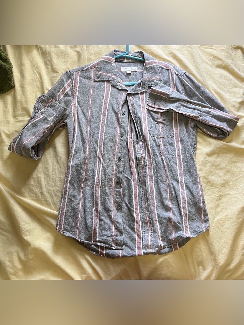 Aeropostale gray long-sleeve button-down shirt size XS